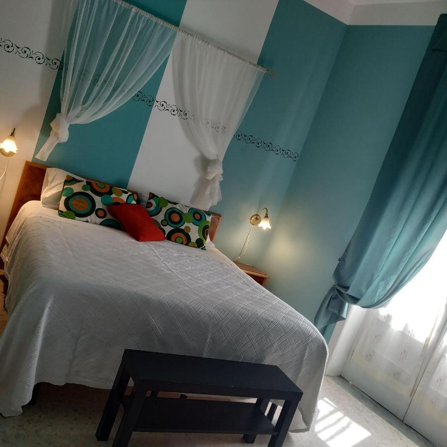 Hotel La Congiura Dei Baroni Teggiano Exteriör bild