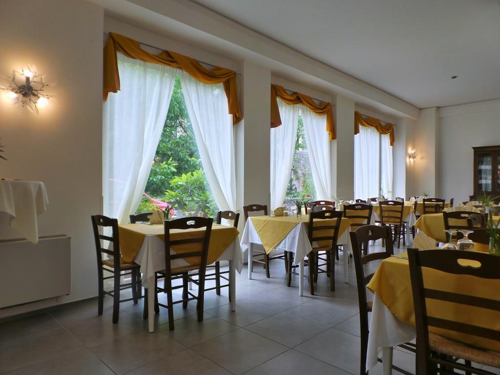 Hotel La Congiura Dei Baroni Teggiano Exteriör bild