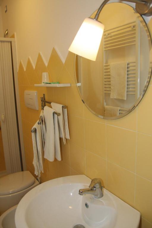 Hotel La Congiura Dei Baroni Teggiano Rum bild