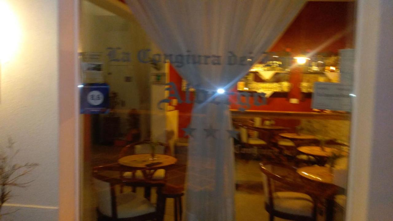 Hotel La Congiura Dei Baroni Teggiano Exteriör bild