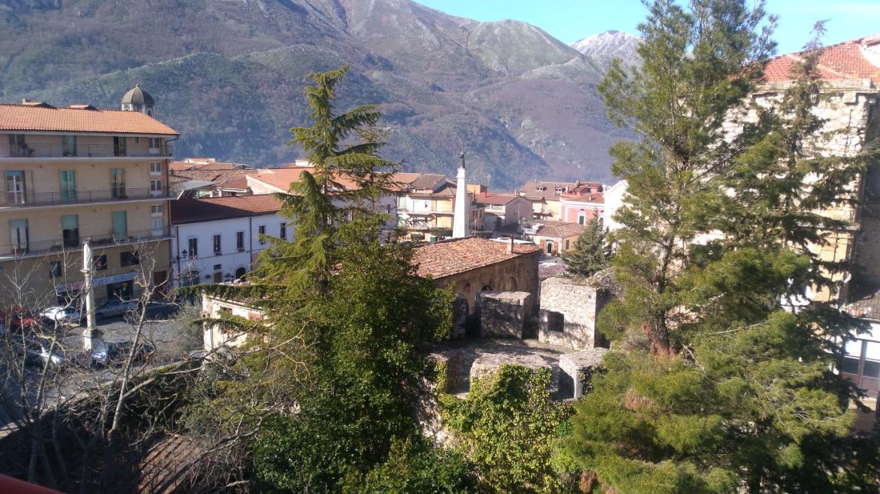 Hotel La Congiura Dei Baroni Teggiano Exteriör bild