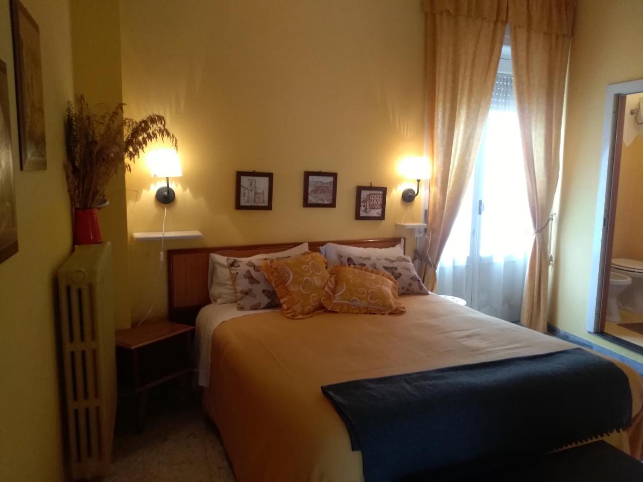 Hotel La Congiura Dei Baroni Teggiano Exteriör bild