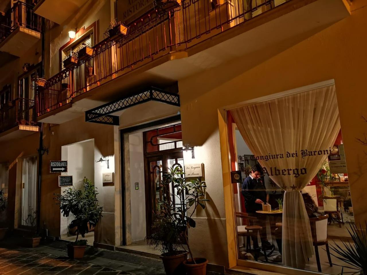 Hotel La Congiura Dei Baroni Teggiano Exteriör bild
